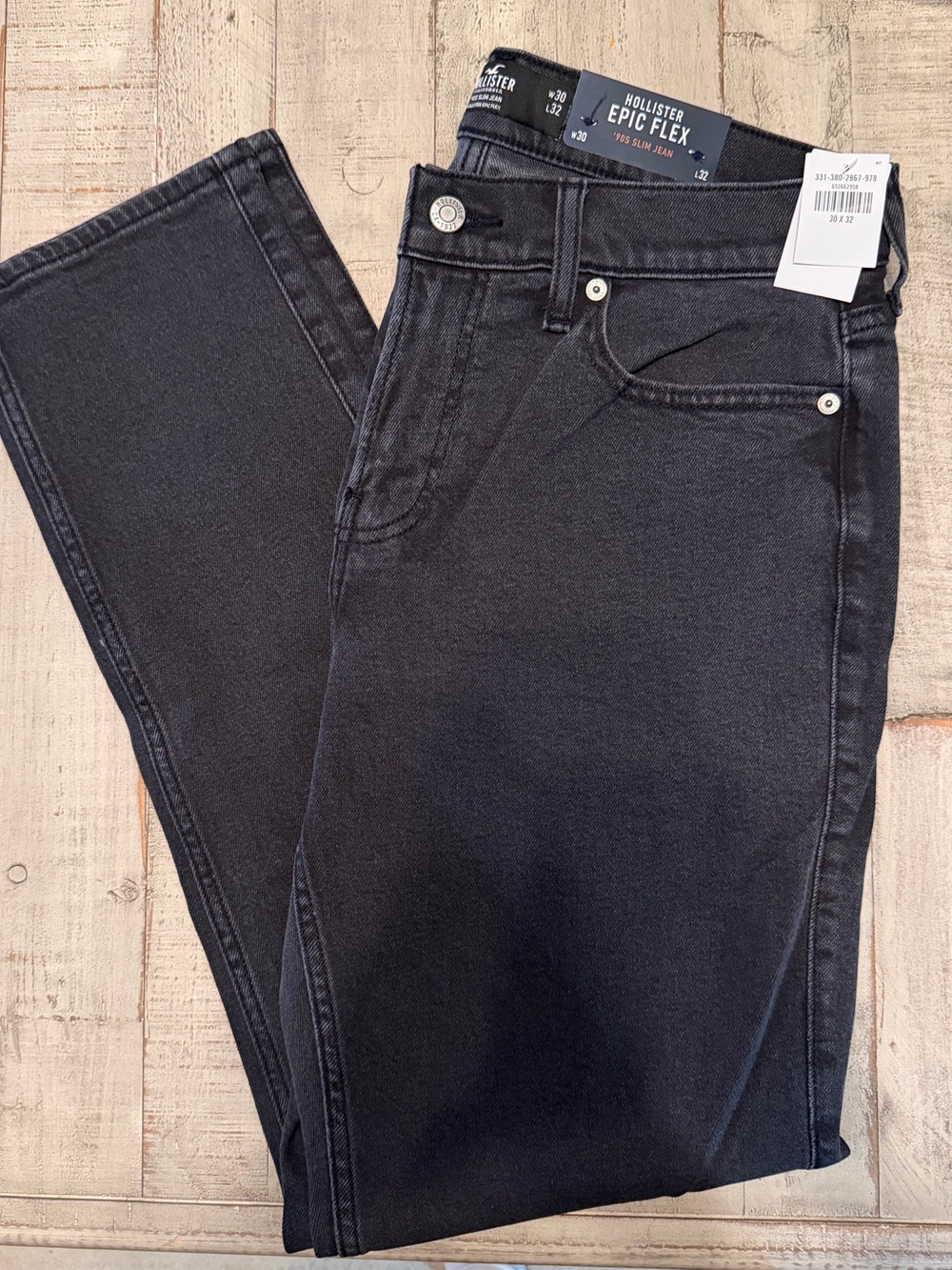 Hollister Epic Flex ‘90s Slim Men's Jean— Washed Black
